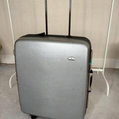 キャリーケース　旅行カバン　スーツケース