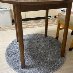 丸型木製テーブル　直径80cm高さ72cm