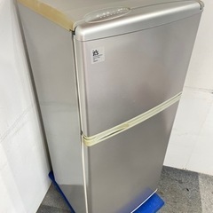 【値下げしました】SANYOIサンヨー/冷凍冷蔵庫2ドア/SR-...