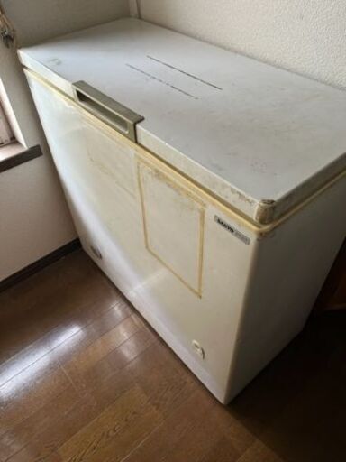 中古　サンヨー冷凍ストッカー　台車付き