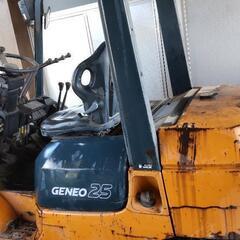 クランプホークリフト　トヨタホークリフトトラック　2.5トン