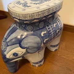 象の置き物　陶器