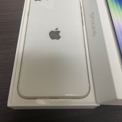 新品　第3世代　iPhoneSE 64Gb ホワイト