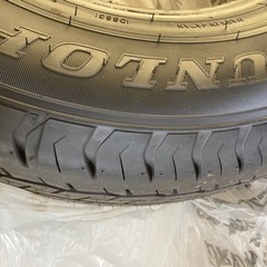 ハイエース新車外し タイヤ4本 (タイヤのみ) ハイエース新車外しタイヤのみ