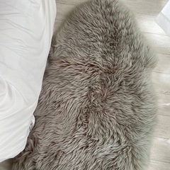 ムートンラグの中古が安い!激安で譲ります・無料であげます|ジモティー