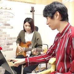 新大阪駅すぐのギター教室・リーズナブルな月謝で初心者から上級者まで対応・無料体験レッスン受付中の画像