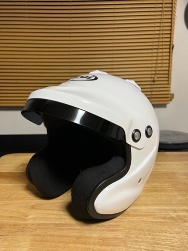 Arai アライ gp-j3 競技用ヘルメット 四輪ヘルメット ハンスデバイス可