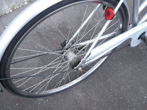 自転車 カゴ付き自転車 26インチ シルバー 変速付き ベル欠品 ライト