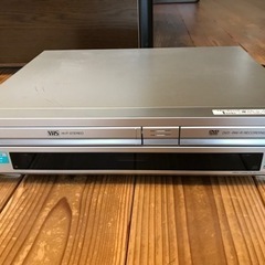 VHSビデオ一体型DVDレコーダー