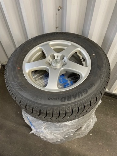 現在交渉中】スタッドレス4本 215/65/R16