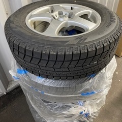 交渉中【使用1シーズンのみ】 16インチ スタッドレスタイヤ 4本 日産純正ホイール付き