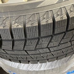 交渉中【使用1シーズンのみ】 16インチ スタッドレスタイヤ 4本 日産純正ホイール付き