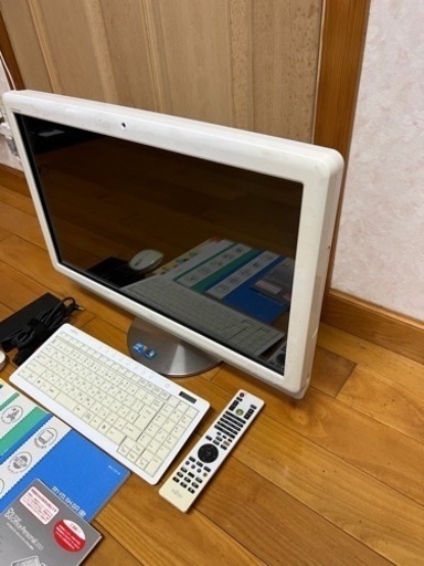 富士通 一体型パソコン 23型ワイド Win10 ESPRIMO FH700／3AT