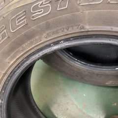 215/65R16スタッドレスタイヤ4本セットです。