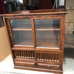 アンティーク家具 「葉山ガーデン」 飾り棚 無垢材