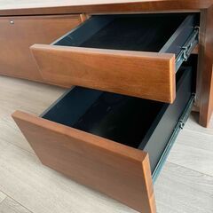 美品 テレビ台 チェリーウッド 色 リビング収納 引き出し付き シンプル