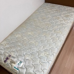 収納付きシングルベッド　フランスベッドマットレス
