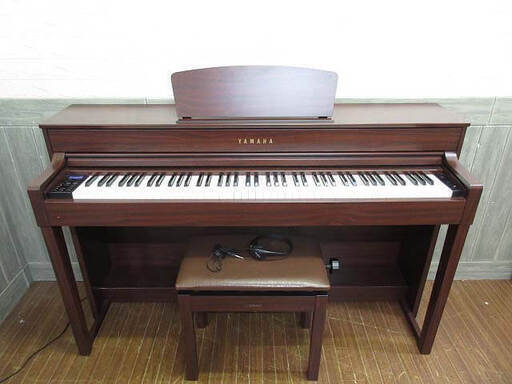 ss4073　ヤマハ　電子ピアノ　クラビノーバ　CLP-535M　ブラウン　イス付き　YAMAHA　Clavinova　ウォームマホガニー調仕上げ　88鍵盤　ペダル付き　デジタルピアノ　ヘッドフォン付き　茶系　鍵盤楽器