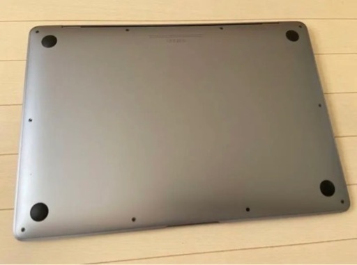 【美品✨】MacBookAir13インチ 2020年モデル ケースつけます - 大阪市