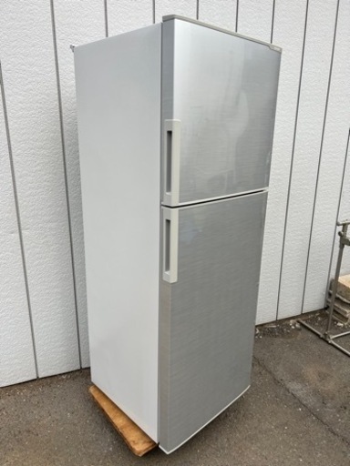 値下げ！■大きめ2ドア冷蔵庫■シャープ 225L 2ドア冷凍冷蔵庫 SJ-23A-S■SHARP 2015年製