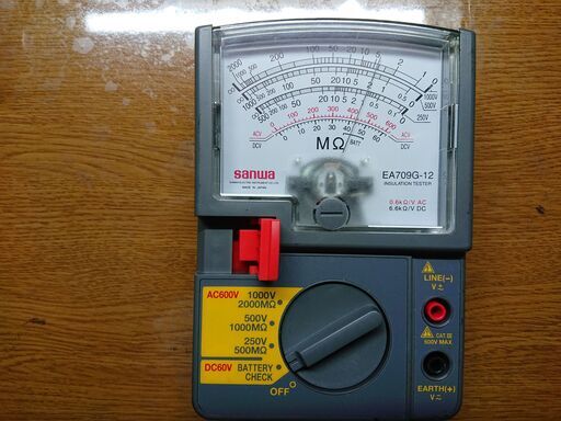 購入者決定　　SANWA製　絶縁抵抗計　EA709G-12