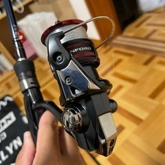 ヴァンフォードC2500SHG+竿2本セット