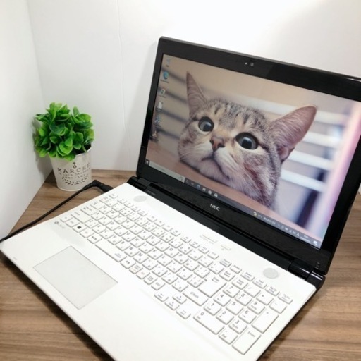 SSD高級PC⭐︎光沢ツヤツヤ⭐︎白くて可愛い⭐︎ハイスペパソコン