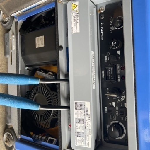 デンヨー防音型エンジン溶接機 デンヨー防音型エンジン溶接機