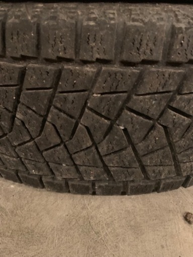 スタッドレスタイヤ　225/65R17