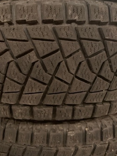 スタッドレスタイヤ　225/65R17