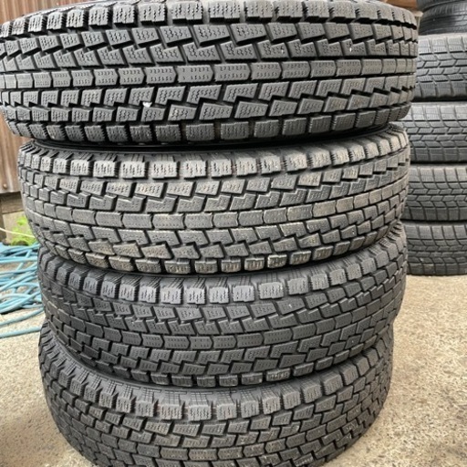 １７５／８０Ｒ１５‼️冬タイヤスタッドレス‼️４本セット‼️早期キャンペーン格安販売‼️ 175／80R15‼️冬タイヤスタッドレス‼️4本セット‼️早期
