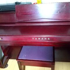 昔、海軍が使っていたピアノです。