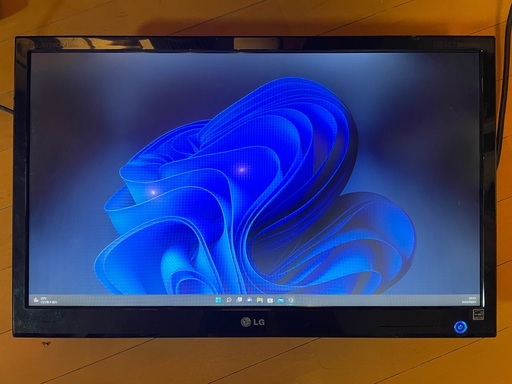 液晶モニター2枚\u0026モニターアームをお譲りします　※手渡し限定、モニターはスタンド無しです