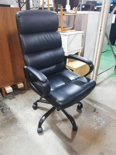 ゲーミングチェアや役員椅子に(^-^)ハイバックチェア入荷♪綺麗なチェアです♪