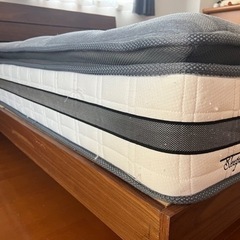 『値下げしました！』ダブルベッド（フレーム+マット）