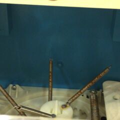 ■7303■愛知発引取限定■YUjIN ガチャ 本体 上下 スリムボーイ 鍵なし カプセルトイ