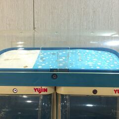 ■7303■愛知発引取限定■YUjIN ガチャ 本体 上下 スリムボーイ 鍵なし カプセルトイ