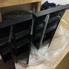 未使用中古洗面化粧台のミラーキャビネット三点セット一式です。
