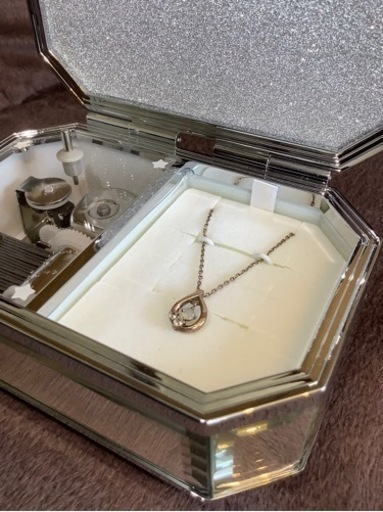 【Canal4℃】中古　誕生石ネックレス　オルゴールジュエリーケース付き