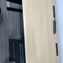 【美品】高さを調整できる　okamura（オカムラ） 電動昇降デスク　SWIFT（スイフト）