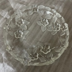 ガラス製　お花レリーフ皿　5枚