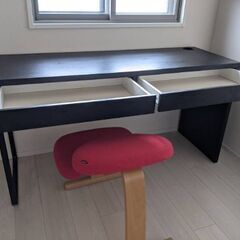 【9/3 土曜日受け取り希望】無料🌟パソコンデスク/学習机（IKEA）