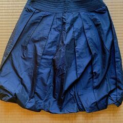 ★お値打ち★ウンガロ　バルーン風スカート　ネイビー　３８サイズ