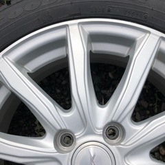 スタッドレスタイヤ　175/60R16