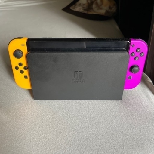 任天堂　SWITCH OLED