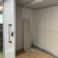屋外物置　鍵付き　高さ220 引き取り限定