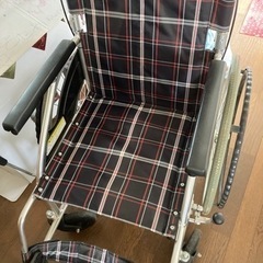 車椅子　カワムラサイクル　KV22 40S B