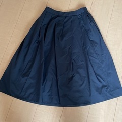 UNIQLO紺色スカート