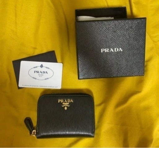 PRADA プラダ財布