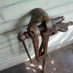 希少　 縦万力　バイス　アンビル　鍛冶　板金　アンティーク　レトロ